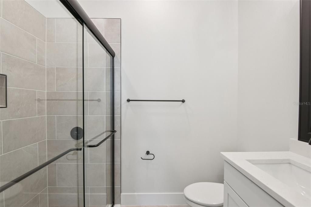 Active With Contract: $4,250 (3 beds, 3 baths, 1952 Square Feet)