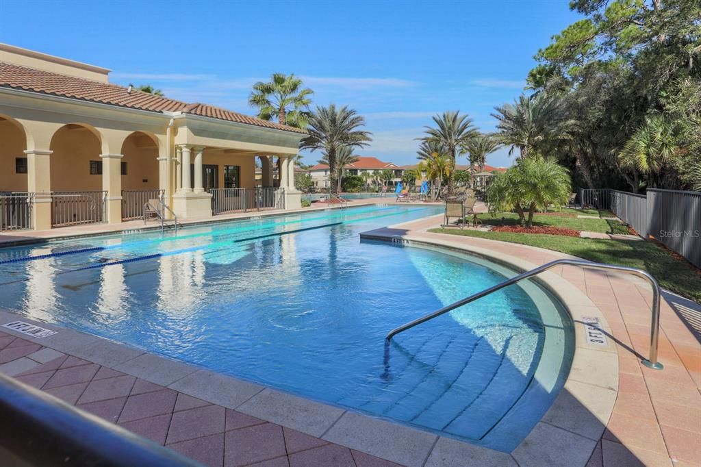 Activo con contrato: $648,000 (3 camas, 2 baños, 2262 Pies cuadrados)