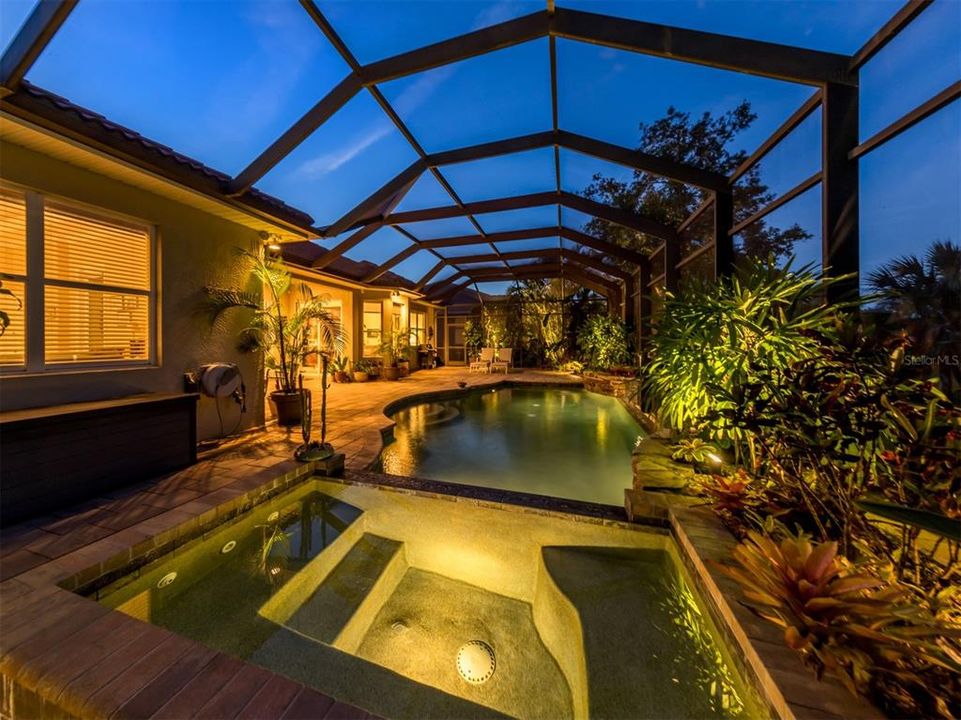 Activo con contrato: $648,000 (3 camas, 2 baños, 2262 Pies cuadrados)