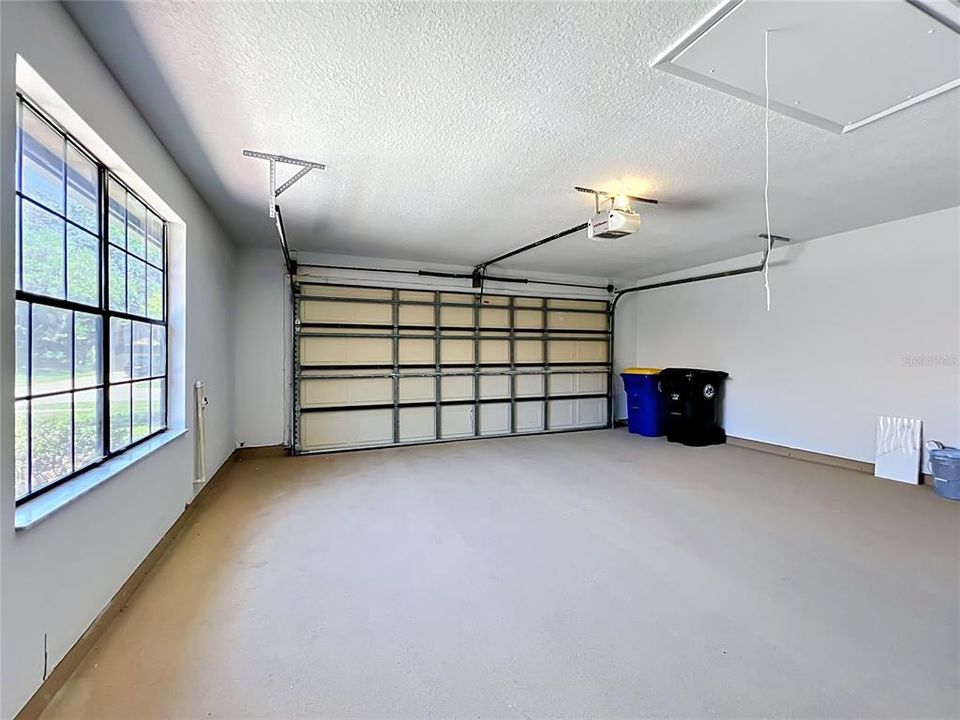 For Sale: $326,900 (2 beds, 2 baths, 1377 Square Feet)