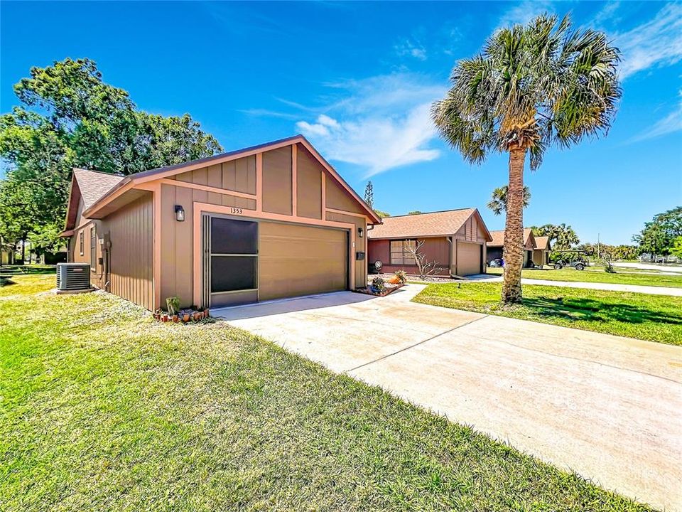For Sale: $326,900 (2 beds, 2 baths, 1377 Square Feet)