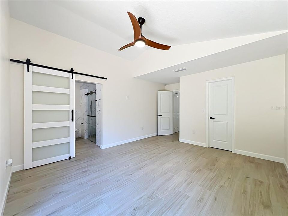 For Sale: $326,900 (2 beds, 2 baths, 1377 Square Feet)