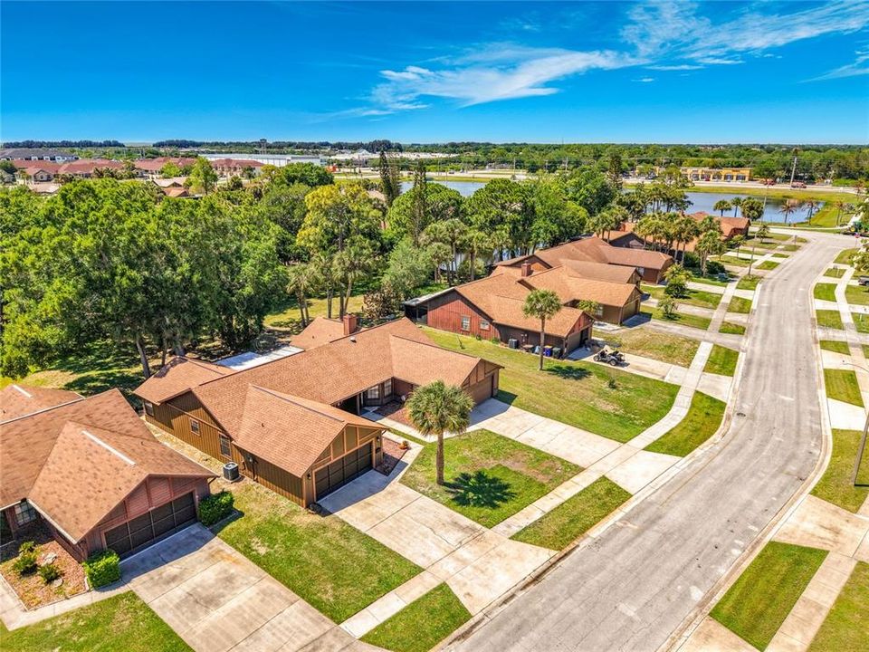 For Sale: $326,900 (2 beds, 2 baths, 1377 Square Feet)