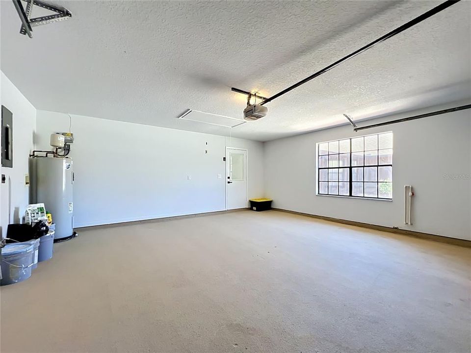 For Sale: $326,900 (2 beds, 2 baths, 1377 Square Feet)