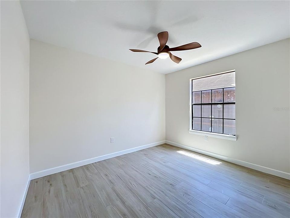 For Sale: $326,900 (2 beds, 2 baths, 1377 Square Feet)