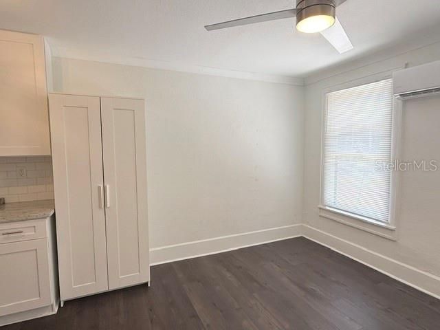 В аренду: $1,095 (0 спален, 1 ванн, 289 Квадратных фут)