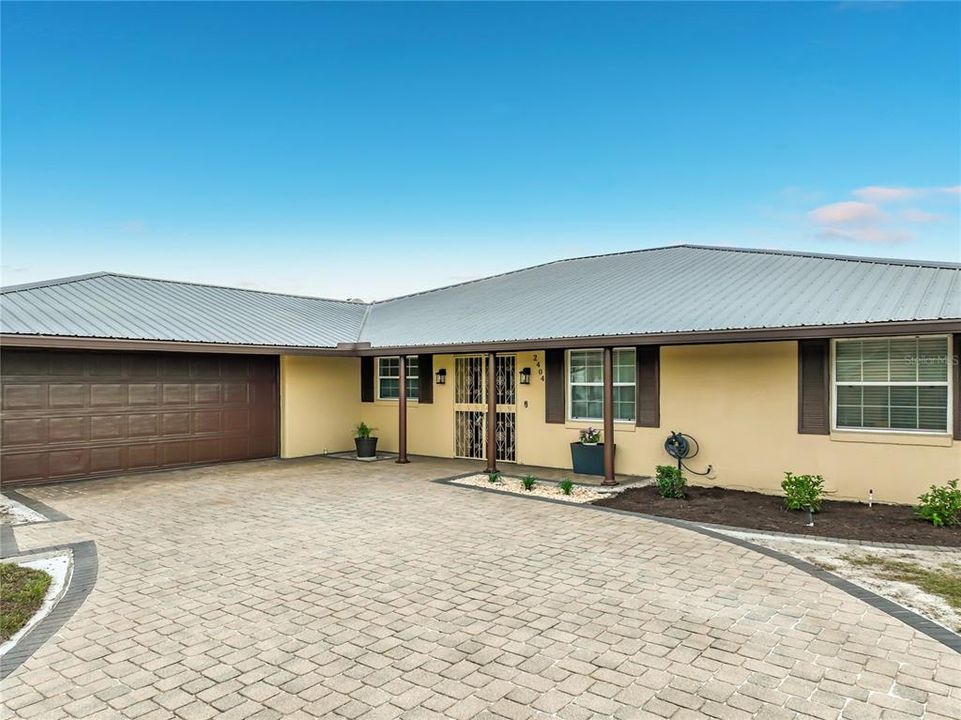 En Venta: $629,000 (3 camas, 3 baños, 3026 Pies cuadrados)