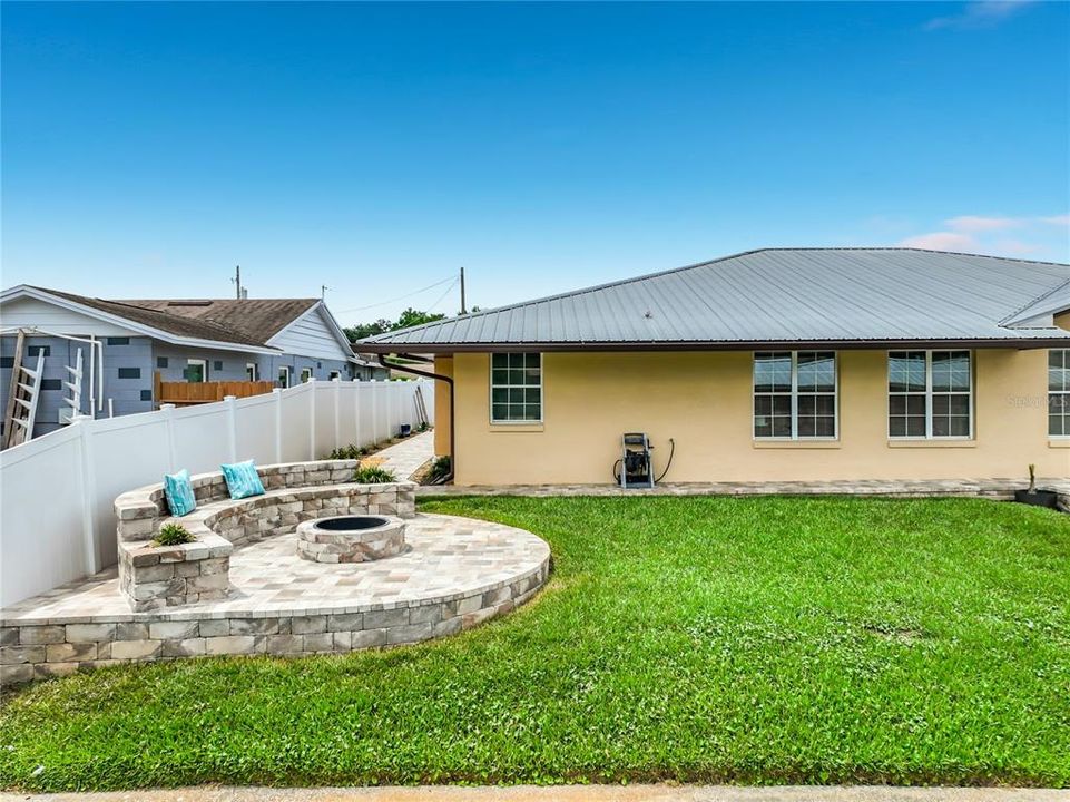 En Venta: $629,000 (3 camas, 3 baños, 3026 Pies cuadrados)