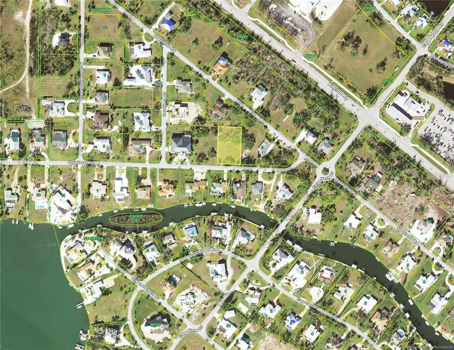 На продажу: $169,000 (0.57 acres)