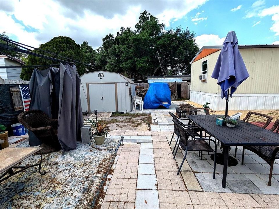 For Rent: $1,100 (2 beds, 1 baths, 1176 Square Feet)