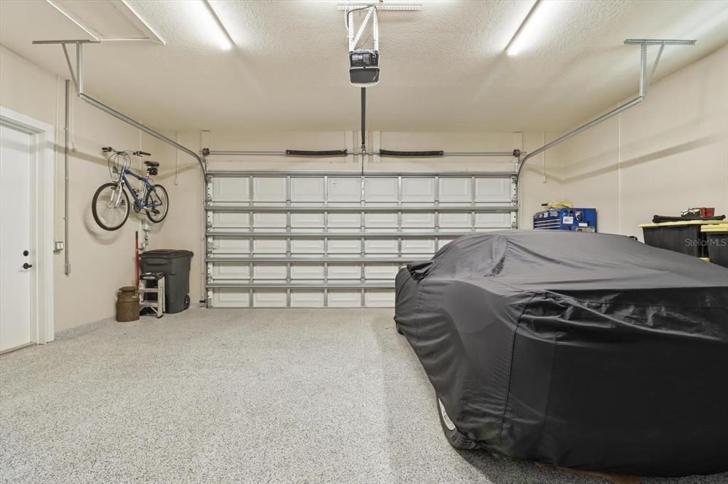 Activo con contrato: $537,500 (3 camas, 2 baños, 2335 Pies cuadrados)