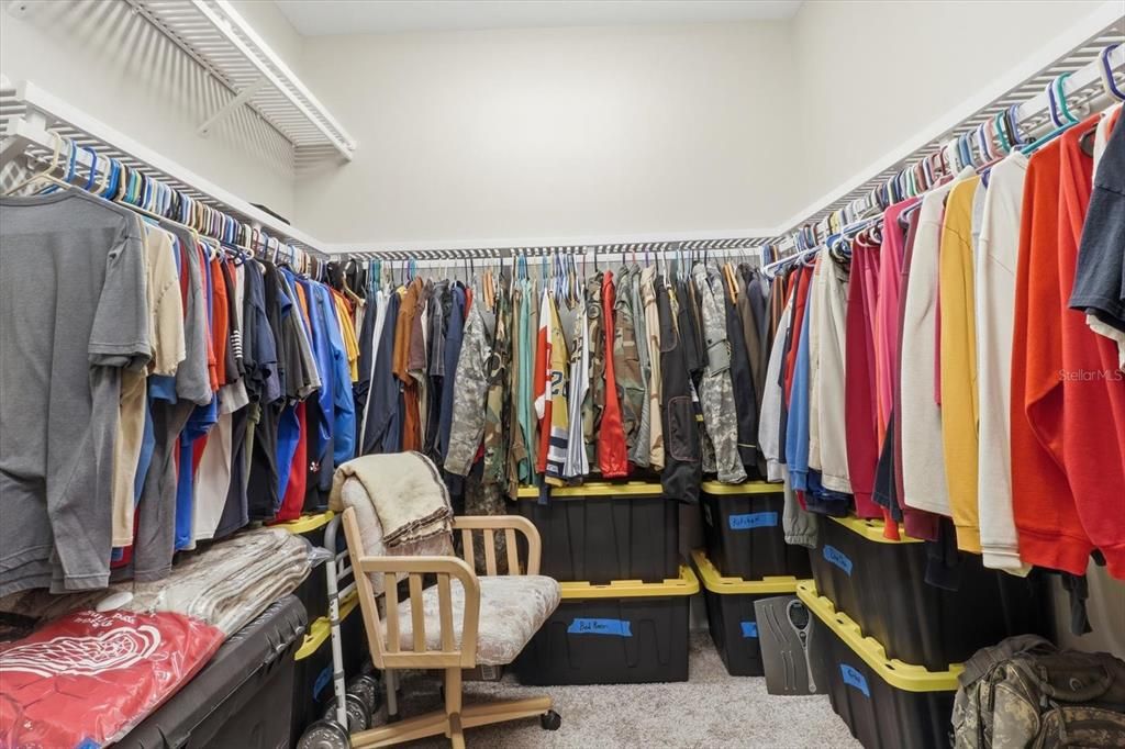 Activo con contrato: $537,500 (3 camas, 2 baños, 2335 Pies cuadrados)