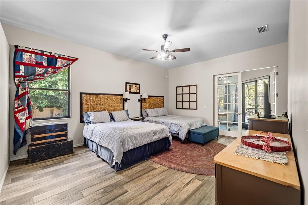 For Sale: $830,000 (4 beds, 2 baths, 2954 Square Feet)