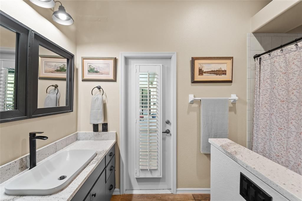 For Sale: $830,000 (4 beds, 2 baths, 2954 Square Feet)