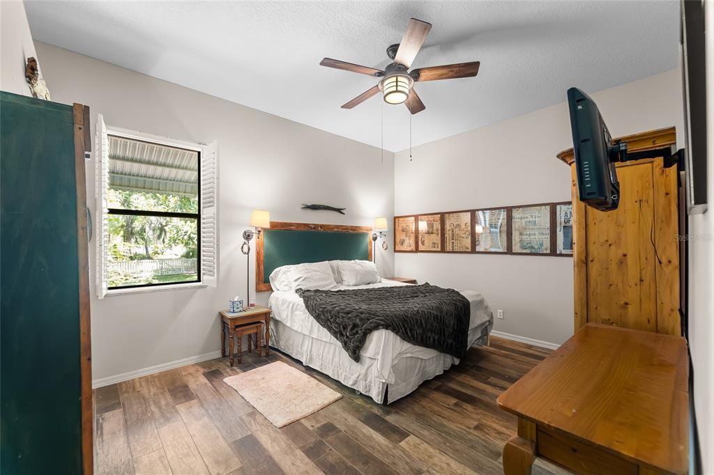 For Sale: $830,000 (4 beds, 2 baths, 2954 Square Feet)