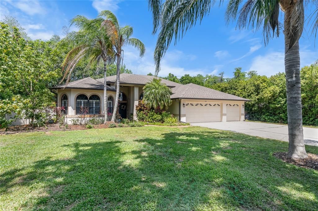 For Sale: $830,000 (4 beds, 2 baths, 2954 Square Feet)