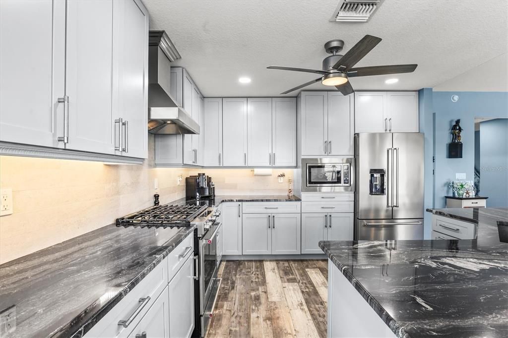 For Sale: $650,000 (3 beds, 2 baths, 1651 Square Feet)