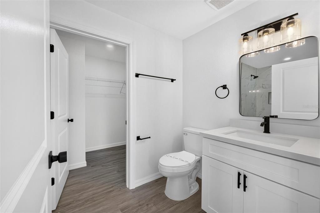 For Sale: $469,900 (6 beds, 0 baths, 2500 Square Feet)