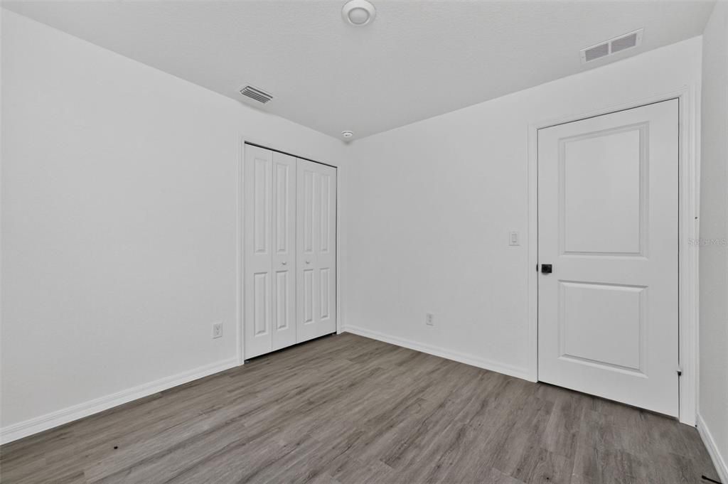 For Sale: $469,900 (6 beds, 0 baths, 2500 Square Feet)