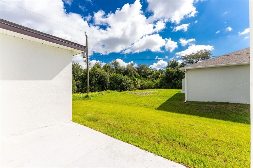 For Sale: $469,900 (6 beds, 0 baths, 2500 Square Feet)