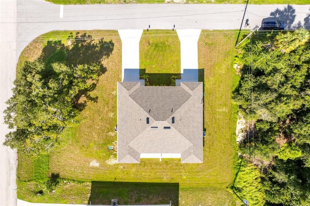 For Sale: $469,900 (6 beds, 0 baths, 2500 Square Feet)