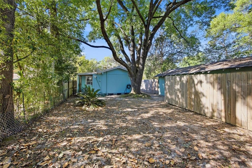 For Sale: $145,000 (1 beds, 1 baths, 423 Square Feet)