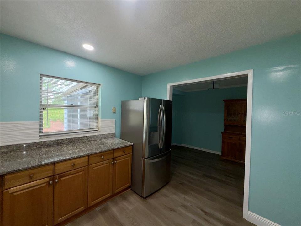 For Sale: $160,000 (2 beds, 1 baths, 950 Square Feet)