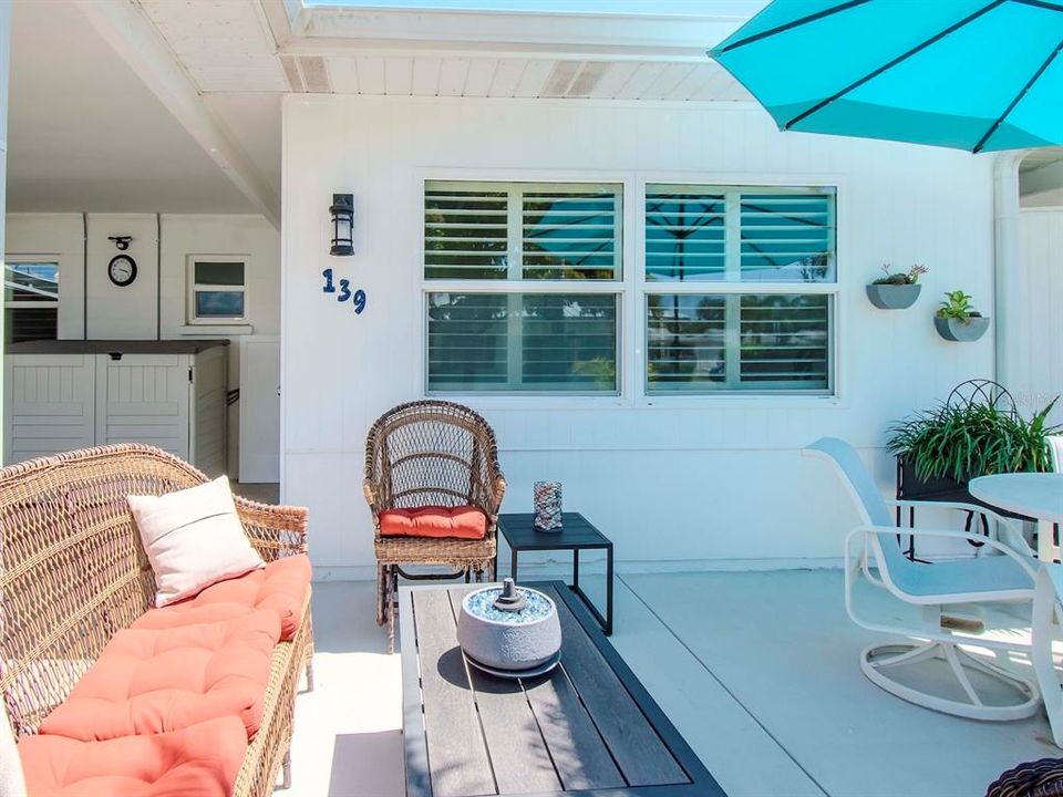 Active With Contract: $224,900 (2 beds, 1 baths, 1031 Square Feet)
