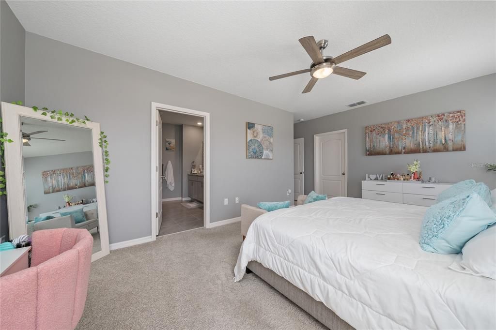 For Sale: $445,000 (5 beds, 3 baths, 2448 Square Feet)