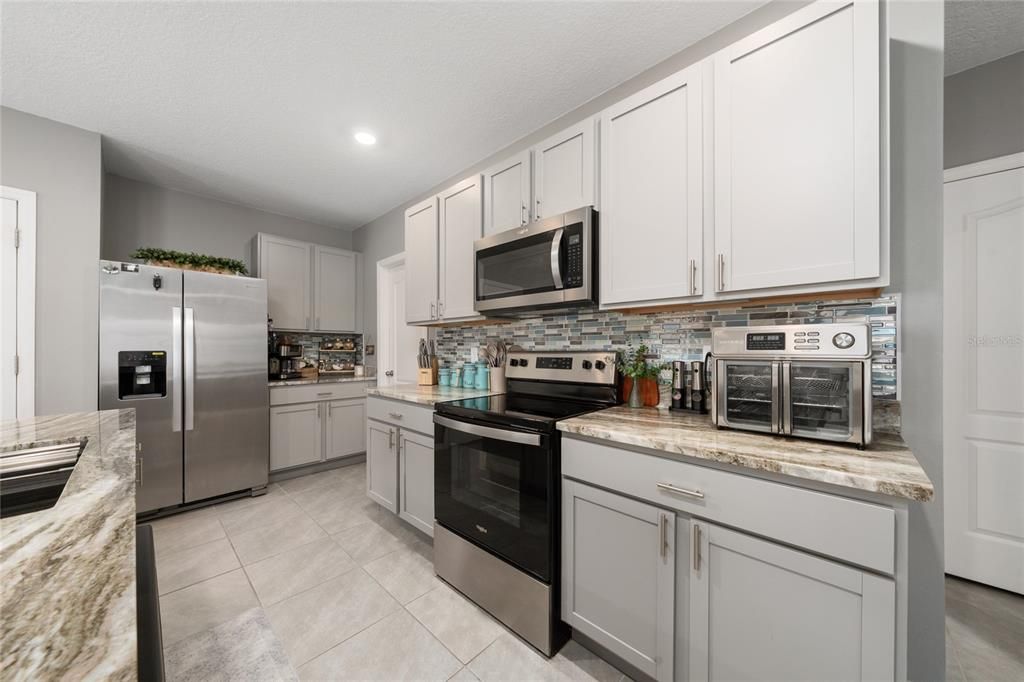 For Sale: $445,000 (5 beds, 3 baths, 2448 Square Feet)