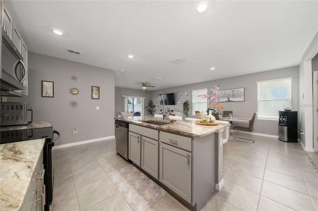 For Sale: $445,000 (5 beds, 3 baths, 2448 Square Feet)