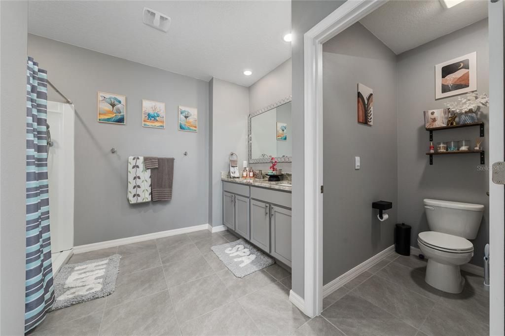For Sale: $445,000 (5 beds, 3 baths, 2448 Square Feet)