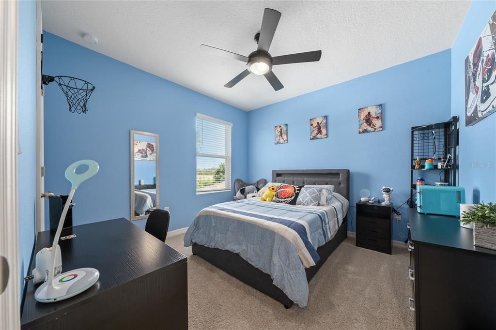 For Sale: $445,000 (5 beds, 3 baths, 2448 Square Feet)