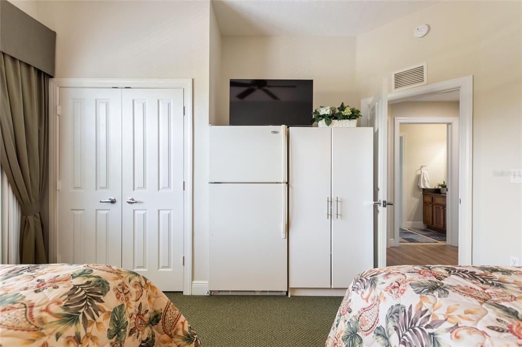 Active With Contract: $279,000 (3 beds, 2 baths, 1344 Square Feet)