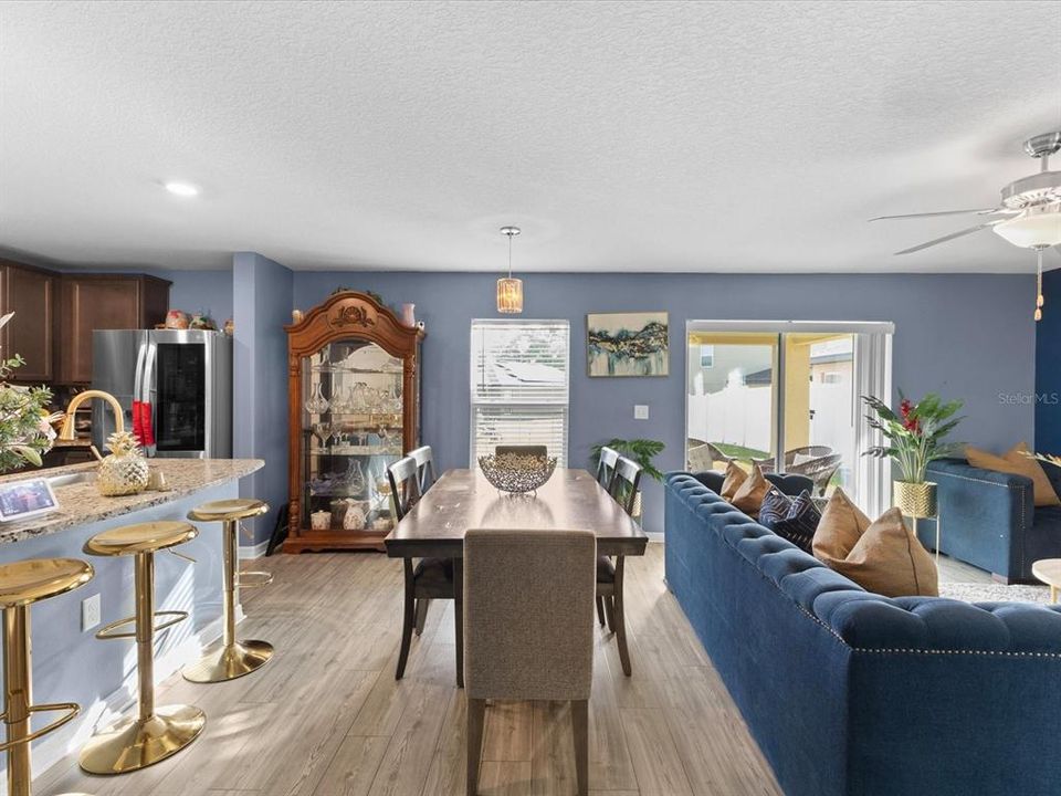 For Sale: $330,000 (4 beds, 2 baths, 1831 Square Feet)