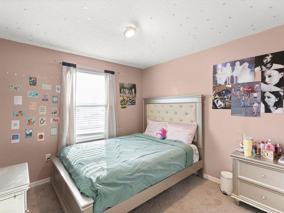 For Sale: $330,000 (4 beds, 2 baths, 1831 Square Feet)