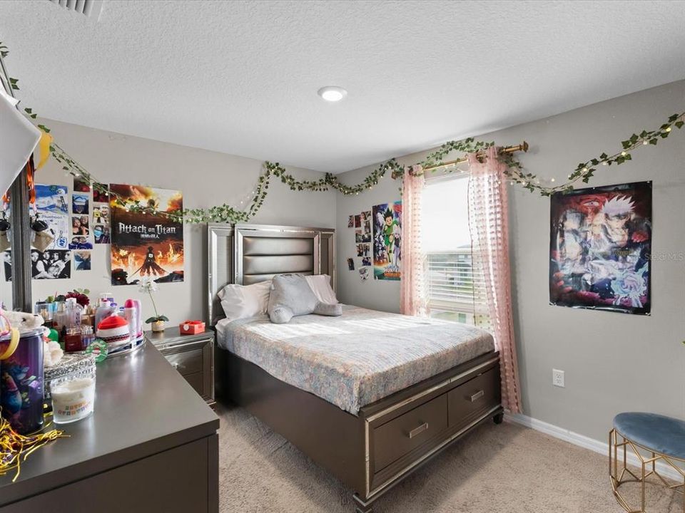 For Sale: $330,000 (4 beds, 2 baths, 1831 Square Feet)