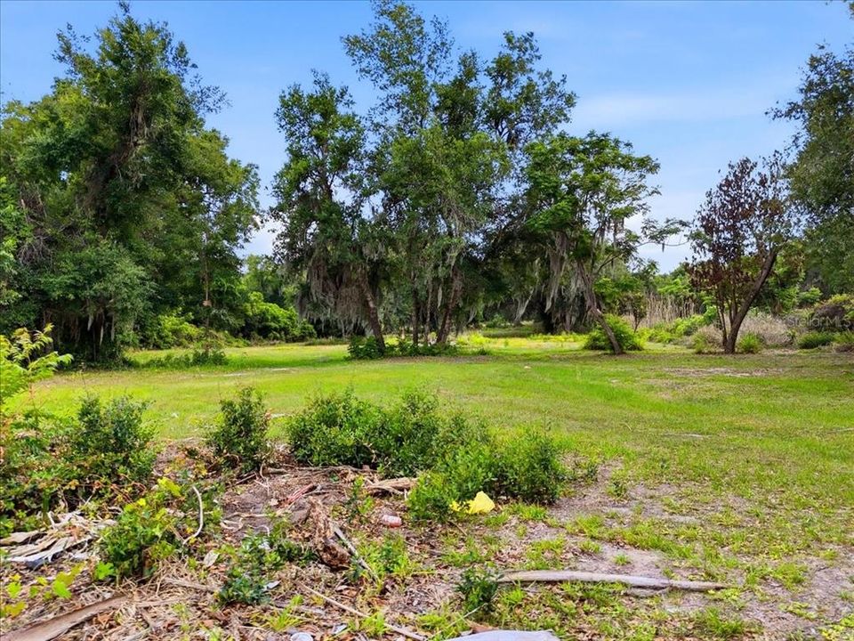 待售: $159,900 (1.91 acres)