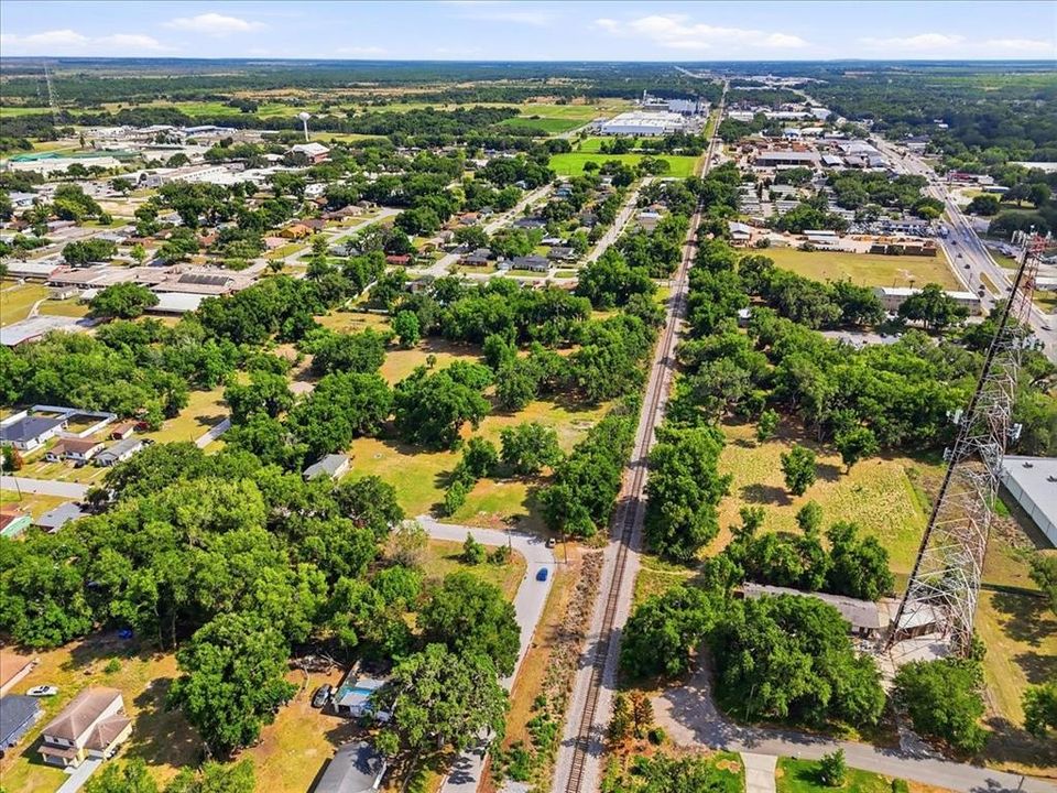 待售: $159,900 (1.91 acres)