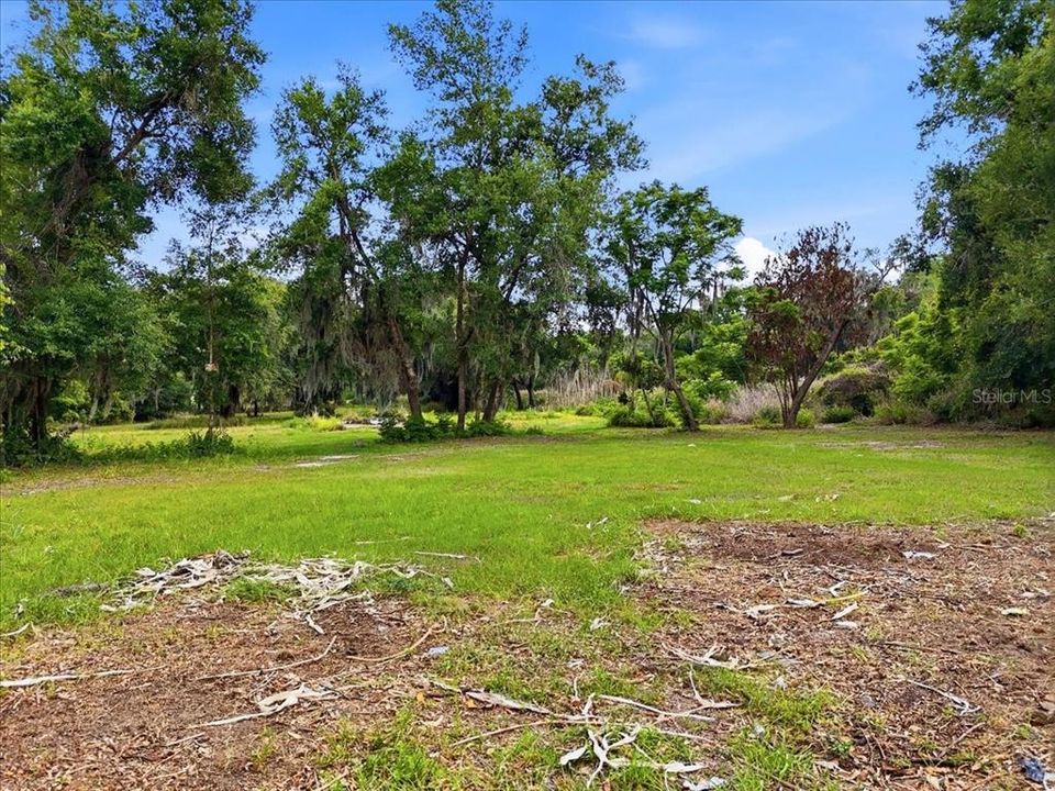 待售: $159,900 (1.91 acres)