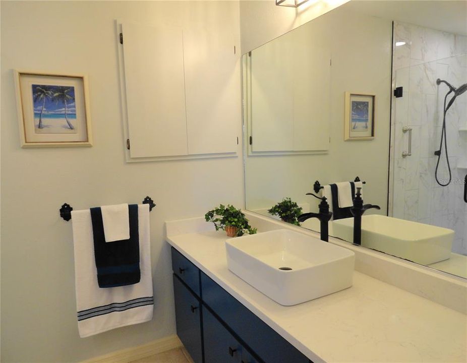 En Venta: $319,900 (2 camas, 2 baños, 1441 Pies cuadrados)