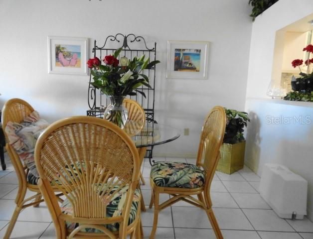 En Venta: $319,900 (2 camas, 2 baños, 1441 Pies cuadrados)