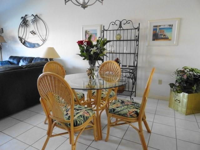 En Venta: $319,900 (2 camas, 2 baños, 1441 Pies cuadrados)