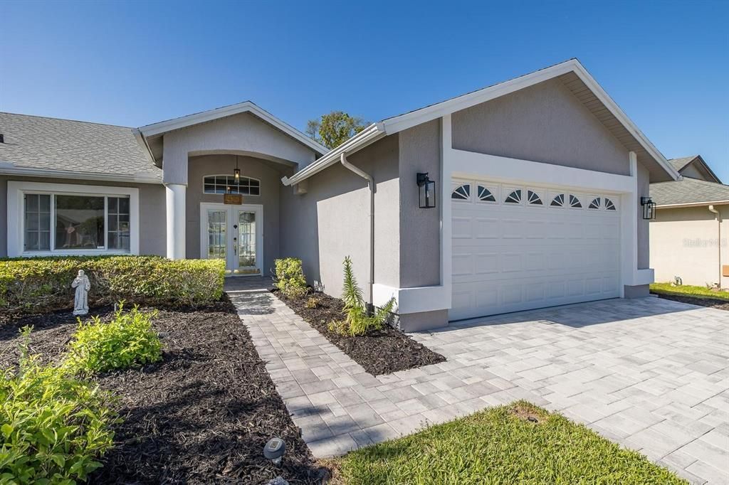 Active With Contract: $339,900 (3 beds, 2 baths, 2013 Square Feet)
