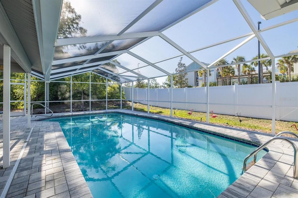 Active With Contract: $339,900 (3 beds, 2 baths, 2013 Square Feet)