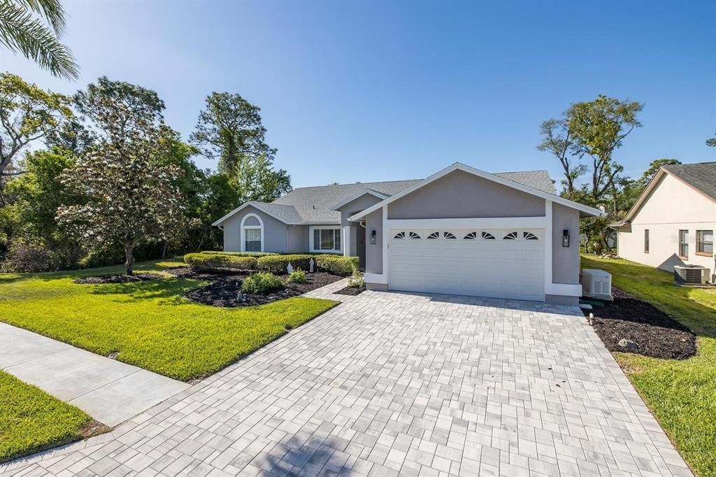 Active With Contract: $339,900 (3 beds, 2 baths, 2013 Square Feet)