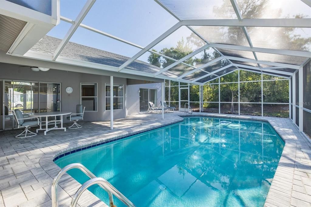 Active With Contract: $339,900 (3 beds, 2 baths, 2013 Square Feet)