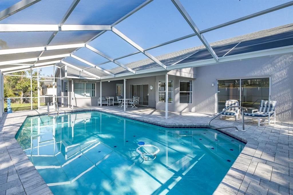 Active With Contract: $339,900 (3 beds, 2 baths, 2013 Square Feet)