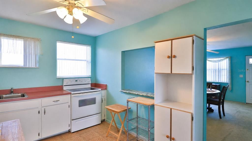 Activo con contrato: $299,000 (2 camas, 2 baños, 1436 Pies cuadrados)