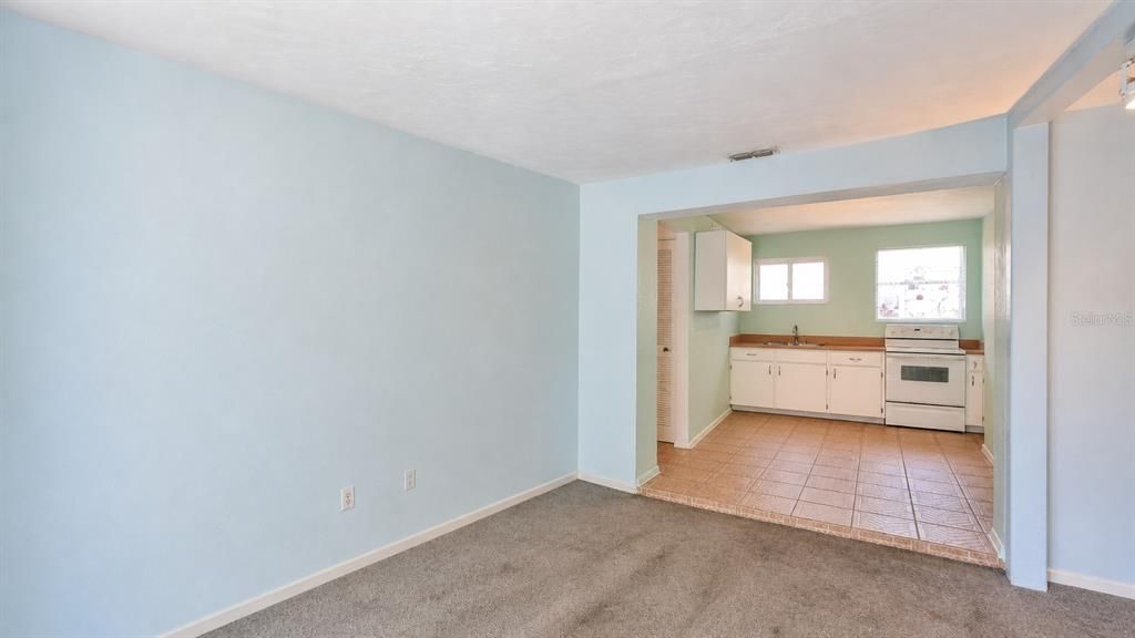 Activo con contrato: $299,000 (2 camas, 2 baños, 1436 Pies cuadrados)